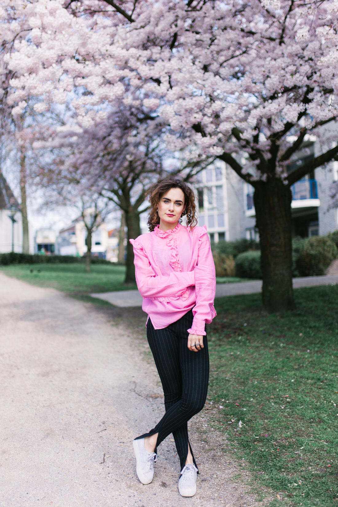 pink blossom outfit blogger