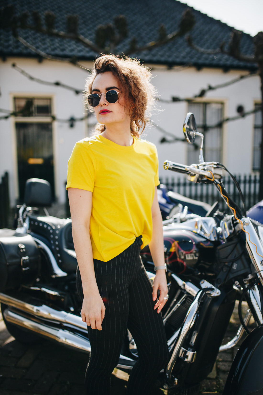 yellow shirt motor blogger outfit